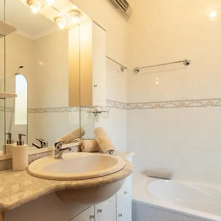 Noite's House - Празерс